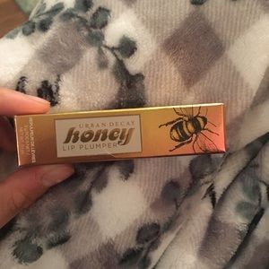 Urban decay lip plumper